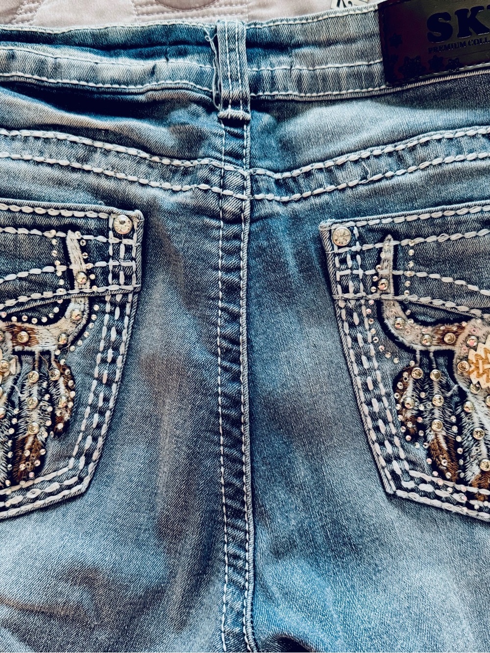 Sky Women’s Light Blue Embroidered Denim Jeans Beaded Skull Pockets, size 15/16